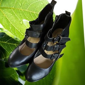 💖 Stylish Buckle Shoes 💖